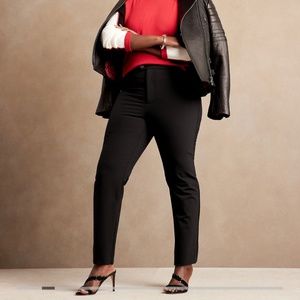 NWT Banana Republic Slim Sculptweave Pant 20 short